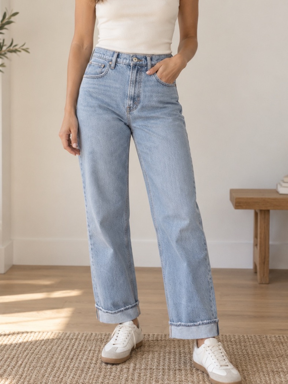 Abercrombie & Fitch The ’90s Relaxed High Rise Cuffed Jeans Light Wash 27 4R